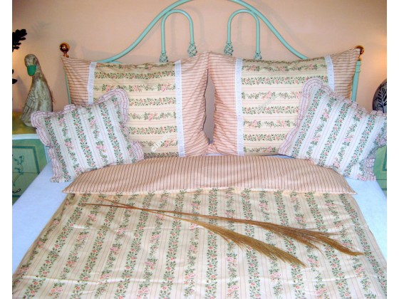 Bavlnené posteľné obliečky: Ružové kvietky a prúžky s čipkou