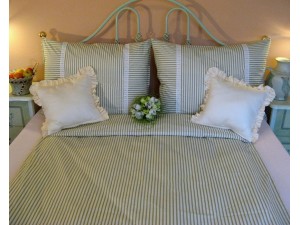 Bavlnené posteľné obliečky: Olivové prúžky s čipkou